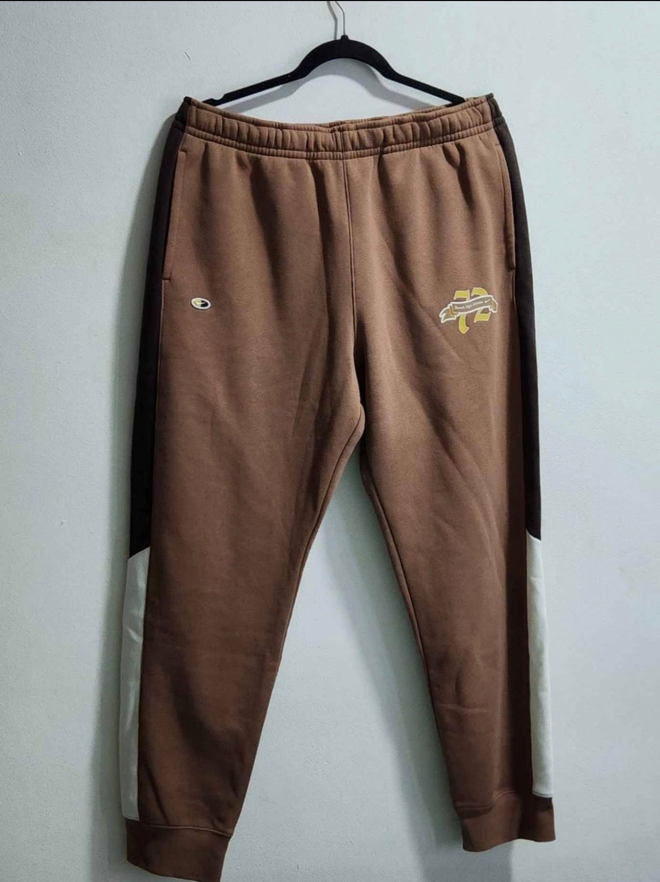 Nike Jogger Hombre FQ6157-256